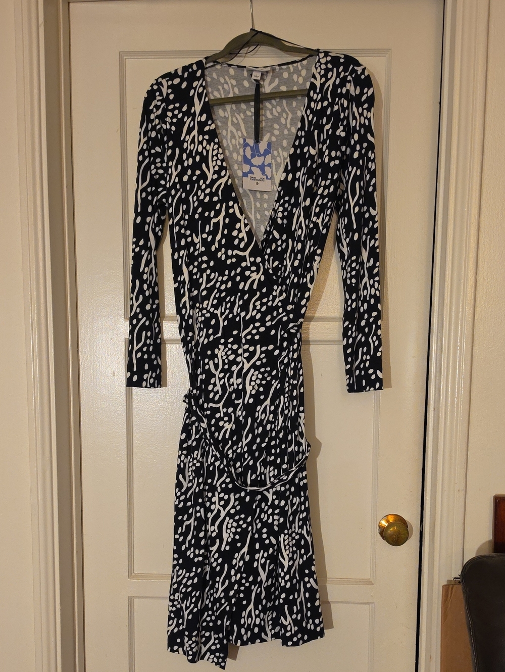 Diane von Furstenberg Target Sea Spots Black White Midi Wrap Dress NWT L